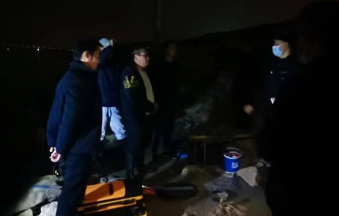 武漢經(jīng)開(kāi)區開(kāi)展飲用水水源地保護區夜間聯(lián)合執法行動(dòng)