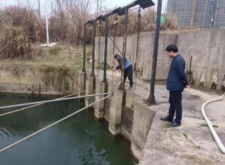 咸寧市生態(tài)環(huán)境局咸安區分局加強水源地巡查 守護飲用水安全 咸寧市生態(tài)環(huán)境局咸安區分局加強水源地巡查 守護飲用水安全