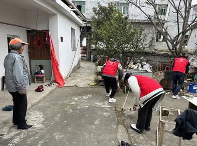 景德鎮市生態(tài)環(huán)境局園區二科開(kāi)展學(xué)雷鋒紀念日主題志愿服務(wù)活動(dòng)