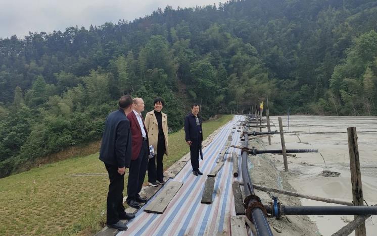 婁底市生態(tài)環(huán)境局開(kāi)展尾礦庫汛期環(huán)境安全檢查 婁底市生態(tài)環(huán)境局開(kāi)展尾礦庫汛期環(huán)境安全檢查