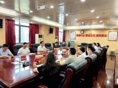 株洲市生態(tài)環(huán)境局環(huán)保隊伍來(lái) 株洲市生態(tài)環(huán)境局環(huán)保隊伍來(lái)