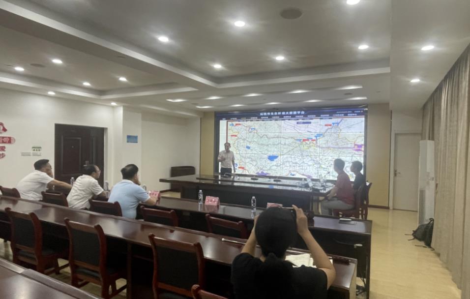 生態(tài)環(huán)境部監測司一級巡視員劉舒生赴仙桃調研生態(tài)環(huán)境大數據平臺建設工作