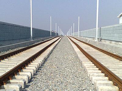 夜晚修路噪音投訴電話(huà)、路邊太吵如何隔離噪音